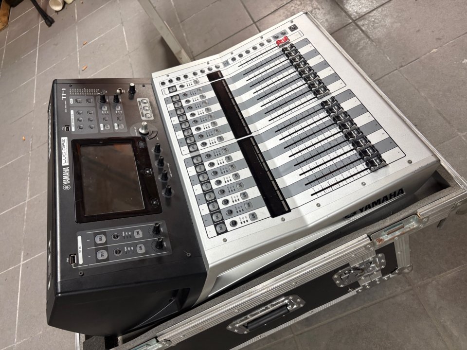 Yamaha TF1 de segunda mano · Foto 5 de 10 · Cáceres · 1700 €
