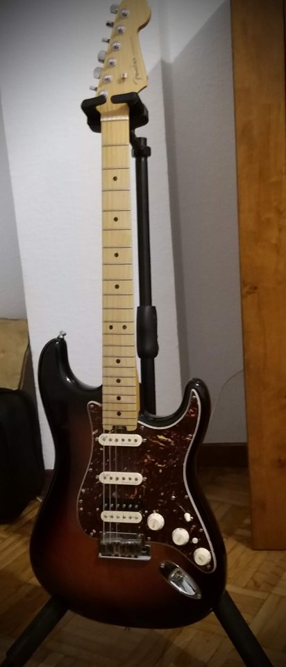 Fender stratocaster élite hss