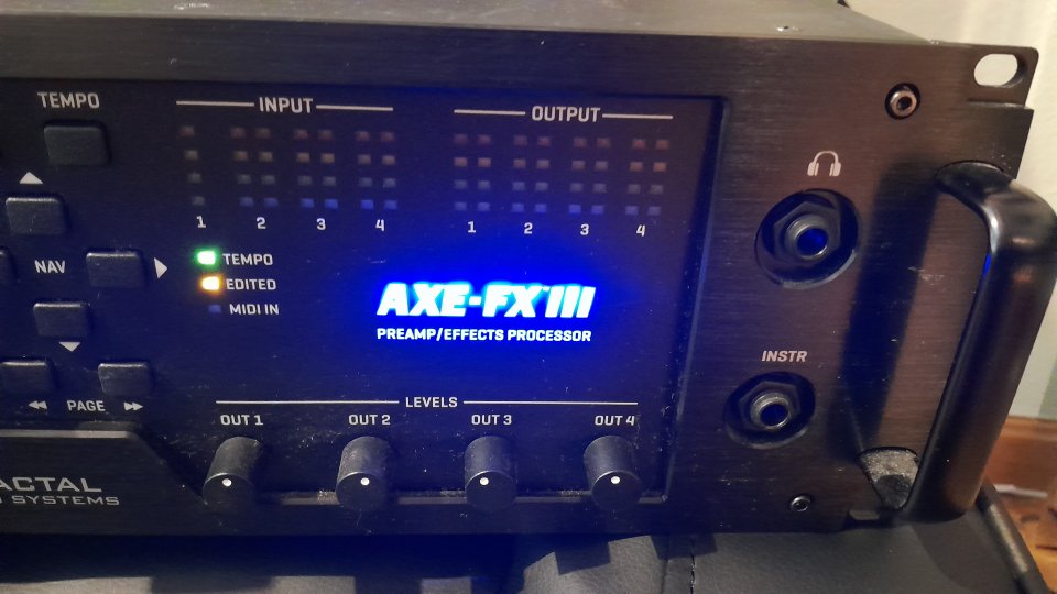 vendo  fractal axe fx 3 (RESERVADO ) de segunda mano · Foto 6 de 9 · Navarra · 1700 €