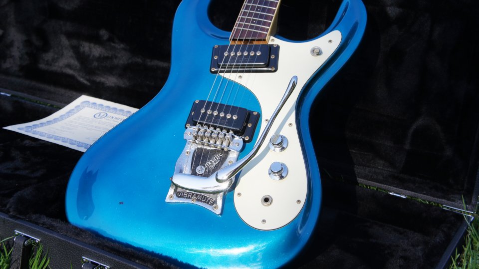 Mosrite Ventures  blue electric v65 Made in USA