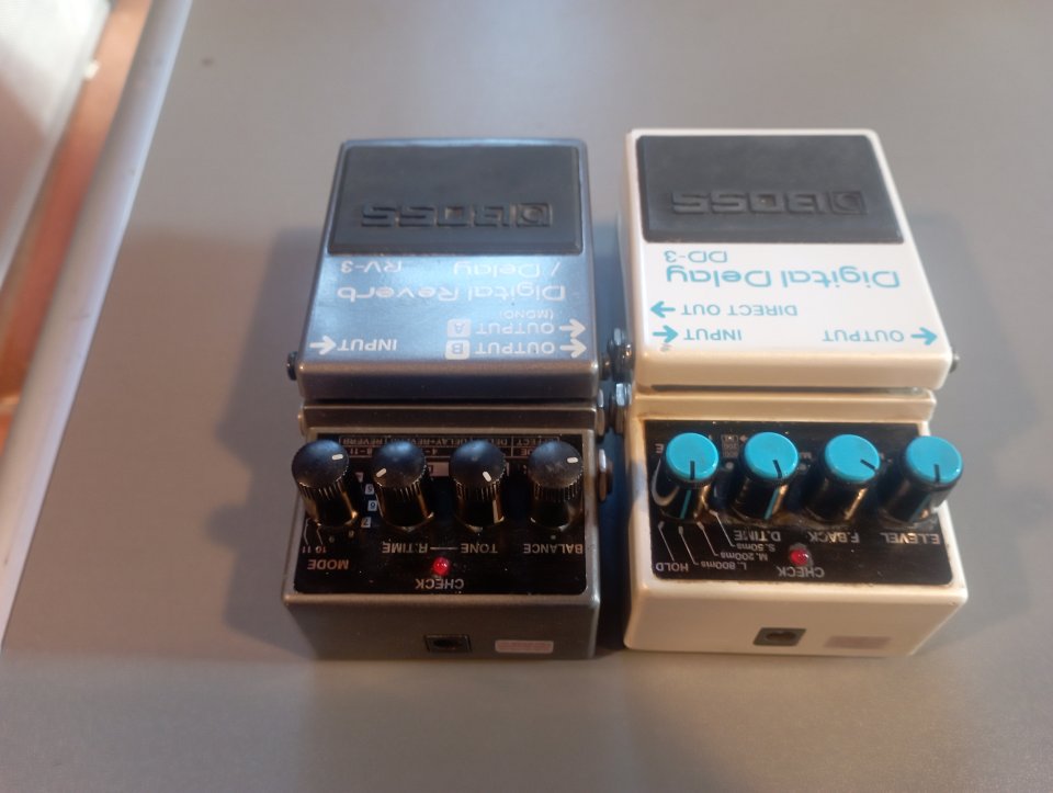 Pedales Boss Rv3 y DD3