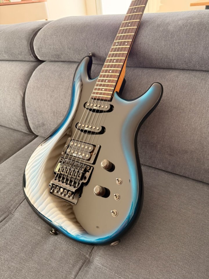 Ibanez 540R Bright Blue Burst (BB), Pre Satriani 1987 de segunda mano · Foto 4 de 10 · A Coruña · 2000 €