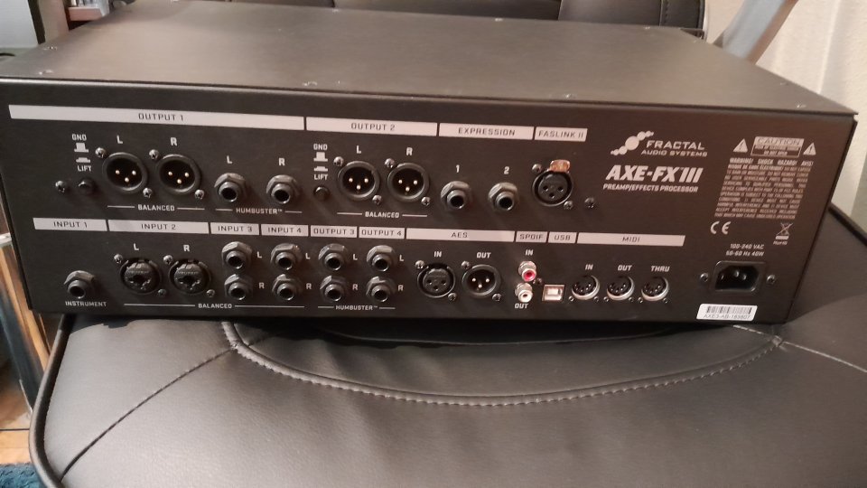vendo  fractal axe fx 3 (RESERVADO ) de segunda mano · Foto 8 de 9 · Navarra · 1700 €