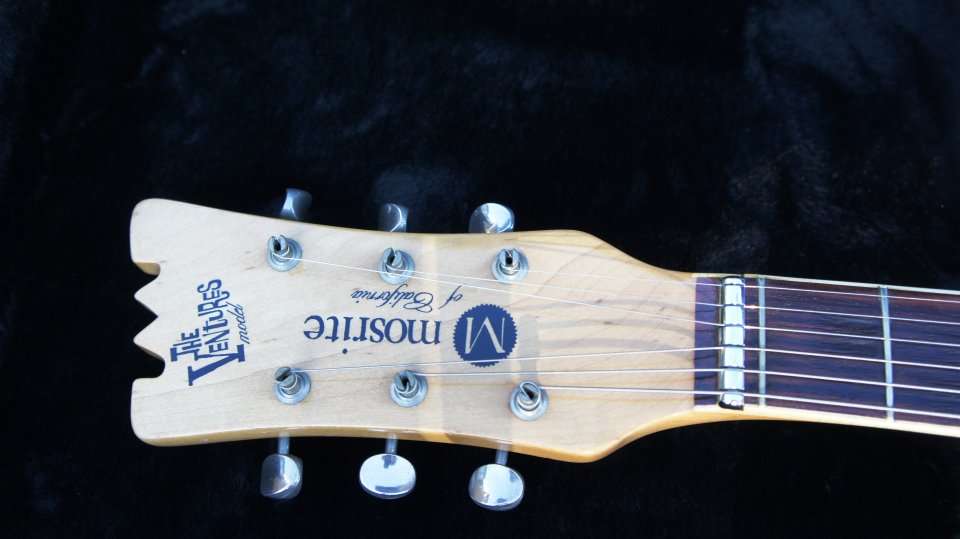 Mosrite Ventures  blue electric v65 Made in USA