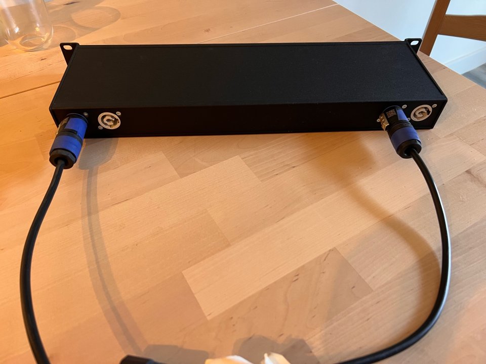 Varios equipos directo/estudio