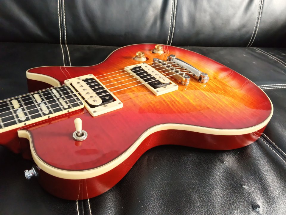 Godin Summit Classic Supreme Limited