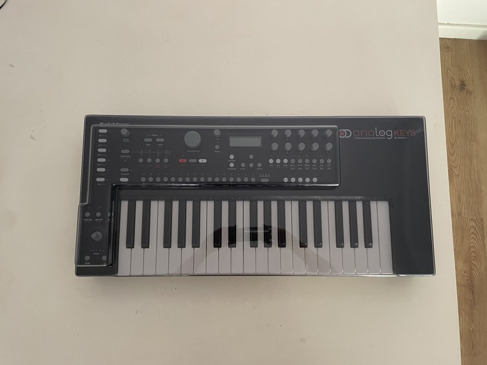 Elektron AK (Analog Keys) Synth + decksave de segunda mano · Foto 2 de 3 · Málaga · 800 €