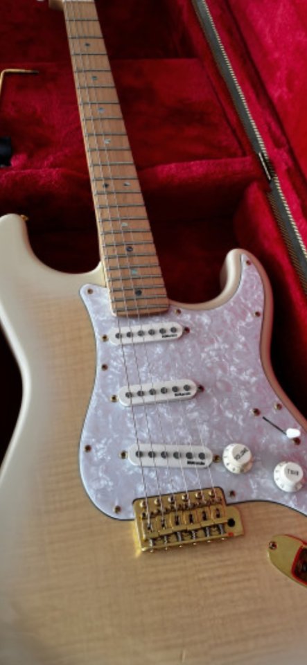 Guitarra Fender Stratocaster Rltchie Kotzen Japon 2023