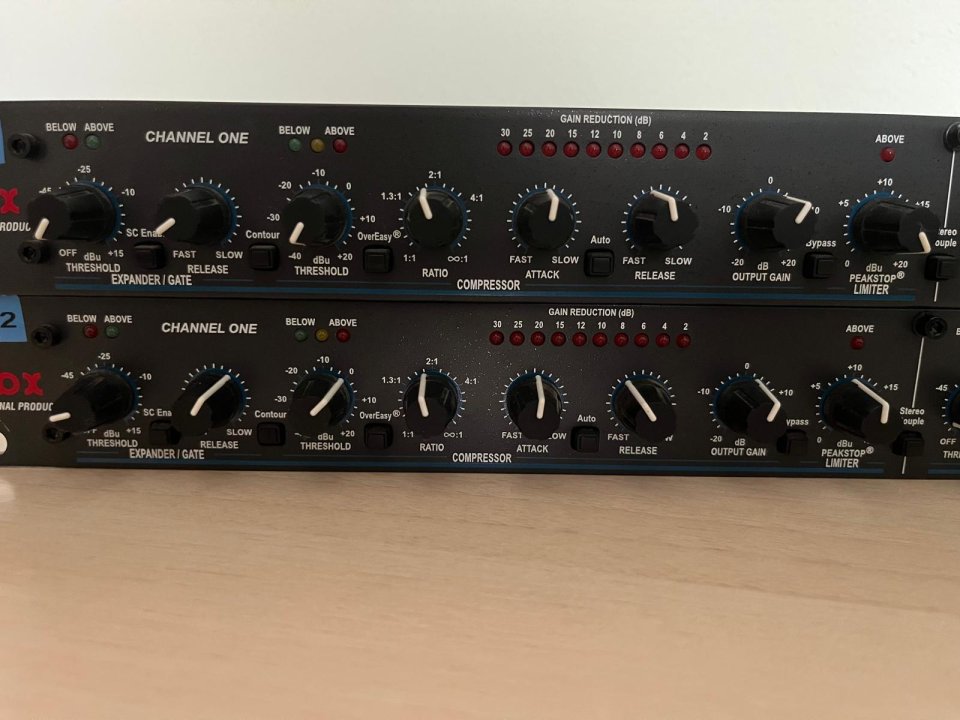 Dbx 166XL Stereo Compressor / 2 unidades
