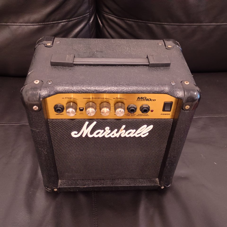 Amplificador Marshall de segunda mano · Foto 1 de 5 · Málaga · 40 €