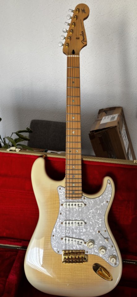 Guitarra Fender Stratocaster Rltchie Kotzen Japon 2023