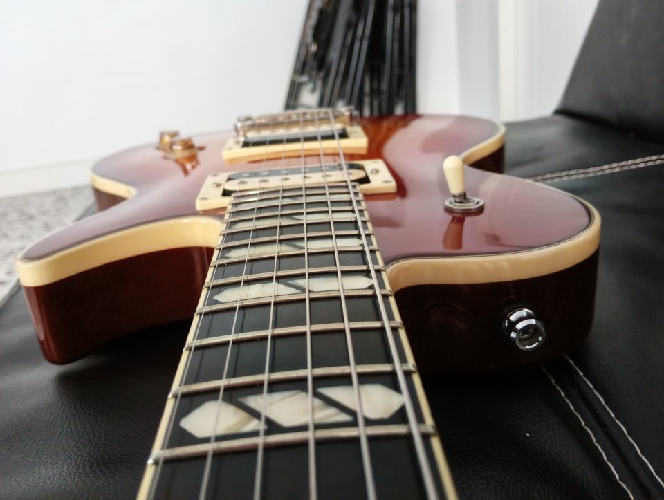 Godin Summit Classic Supreme Limited