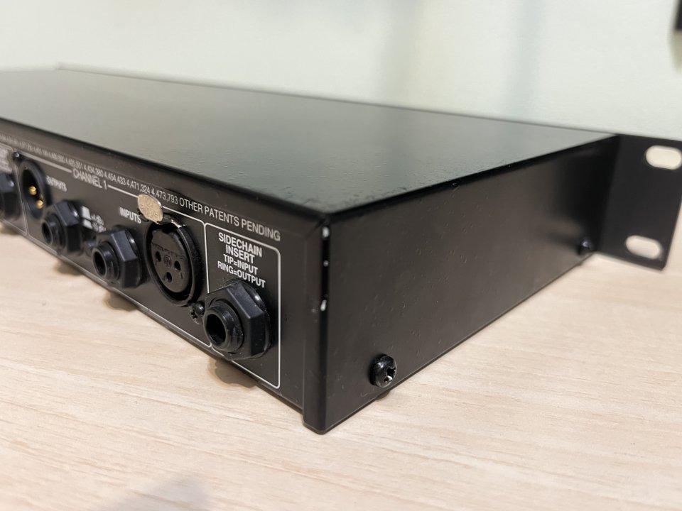 Dbx 166XL Stereo Compressor / 2 unidades