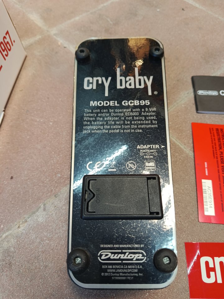 Wah wah Cry baby standar de segunda mano · Foto 3 de 7 · Madrid · 60 €