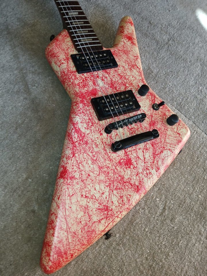 Epiphone Explorer GT // EMG-HZ