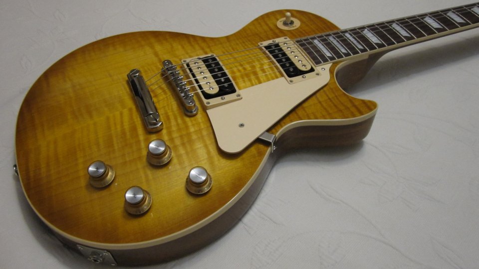 Gibson Les Paul Classic Honeyburst 2023 de segunda mano · Foto 4 de 10 · Madrid · 1550 €