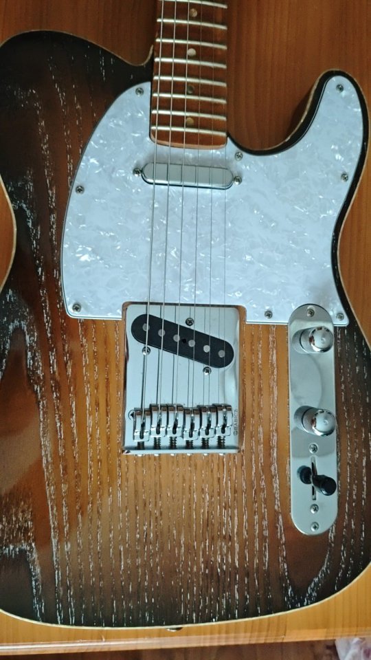 Telecaster de fresno de 1 pieza / CAMBIO de segunda mano · Foto 10 de 10 · Barcelona · 650 €