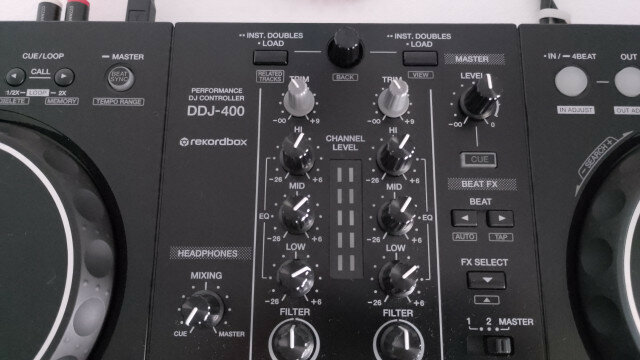 Controladora Pioneer DDJ-400