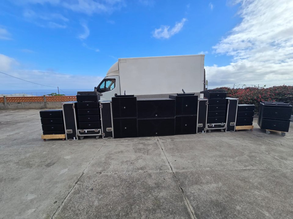 FBT Mitus 206LA sistema completo line array con subs y rigging