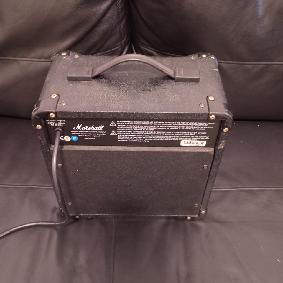 Amplificador Marshall de segunda mano · Foto 3 de 5 · Málaga · 40 €