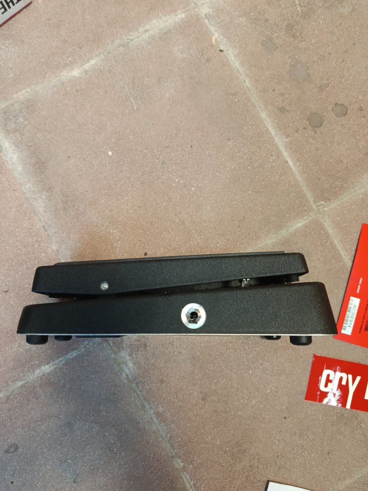 Wah wah Cry baby standar de segunda mano · Foto 4 de 7 · Madrid · 60 €
