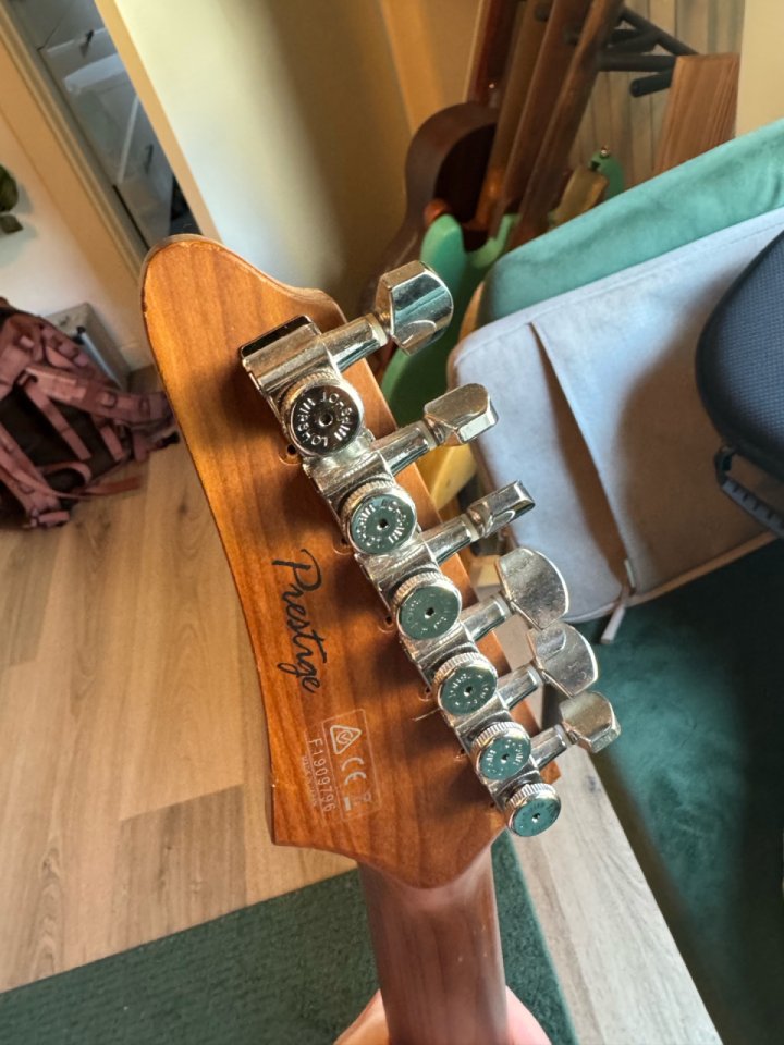 Ibanez AZ 2204 Aztec Gold de segunda mano · Foto 5 de 5 · Zaragoza · 1850 €