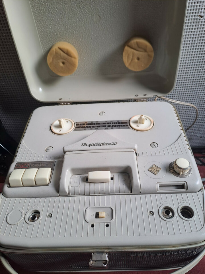 Amplificador magnetofon telefunken año 64