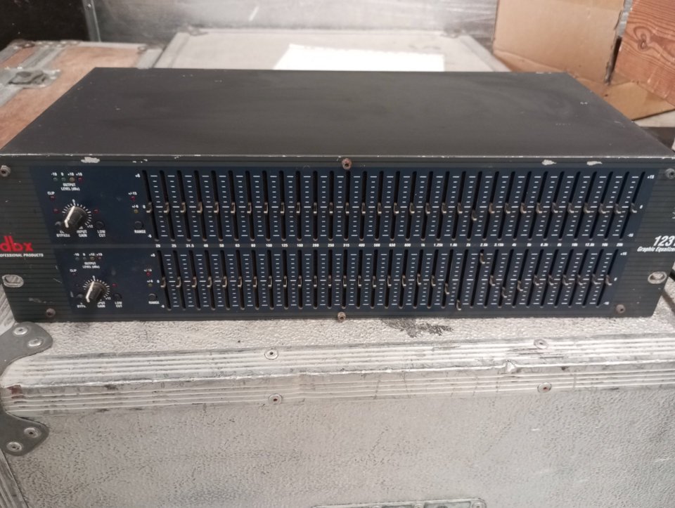 Equalizador dbx1231
