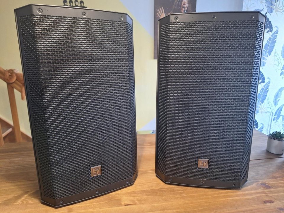 Electro Voice EV TX e ZLX Vários Usados