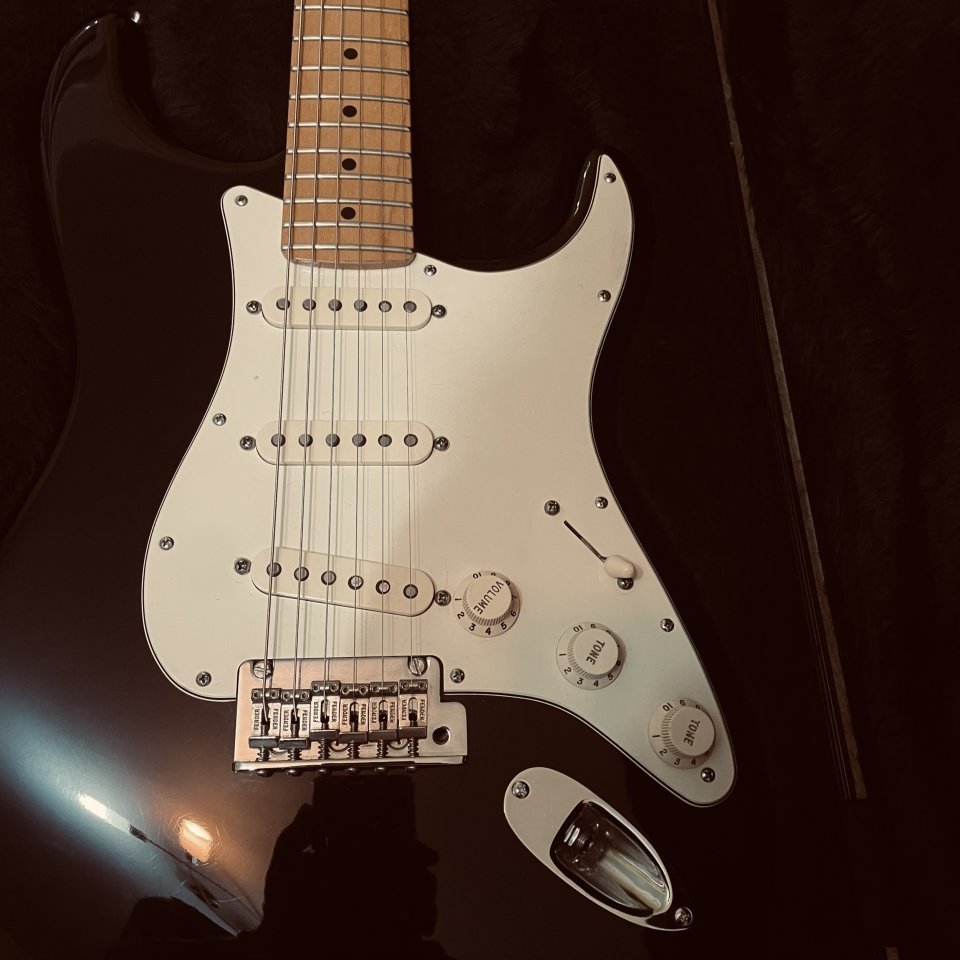 Vendo Fender Stratocaster FAT50 usa de segunda mano · Foto 2 de 5 · León · 1450 €