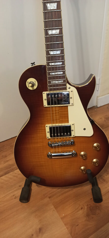 Vintage guitar V100 IT (ice tea)