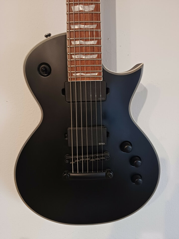 Guitarra eléctrica ESP LTD EC 407 7 cuerdas