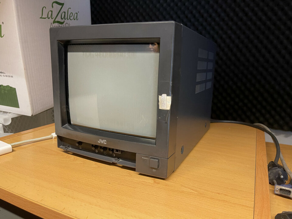 Monitor profesional JVC CRT Pequeño