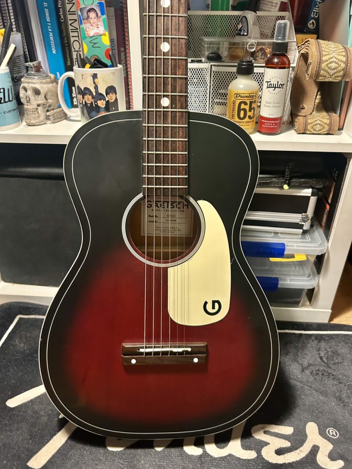 Gretsch G9500 Jim Dandy + Funda de segunda mano · Foto 1 de 6 · Valencia · 140 €