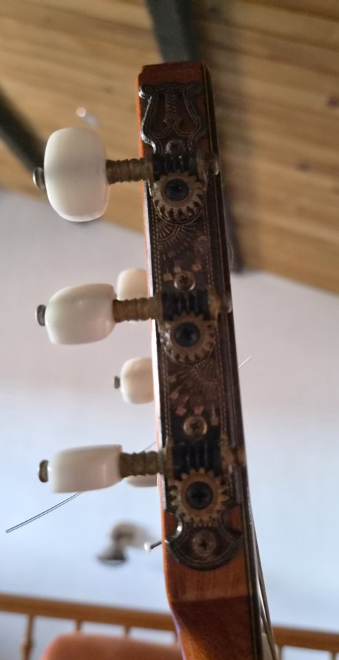Guitarra Clásica Manuel Raimundo 155 Especial (1999) – Excelente estado de segunda mano · Foto 4 de 8 · Lleida · 1750 €