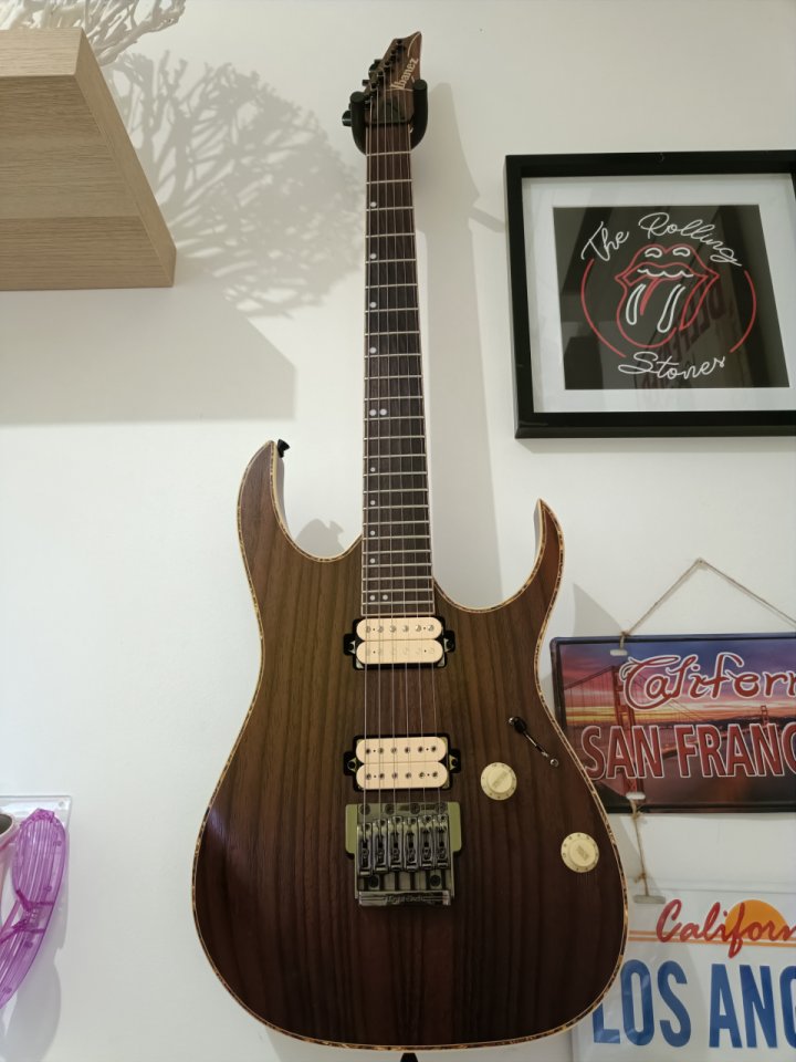 Ibanez RG premium 721W de segunda mano · Foto 2 de 7 · Madrid · 490 €
