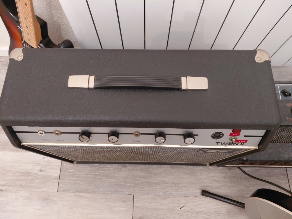 Dynacord twen II de 1974 - 17w. RESERVADO de segunda mano · Foto 9 de 9 · Córdoba · 450 €