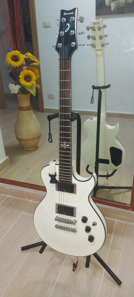 Ibanez ART120 Electric Guitar, White