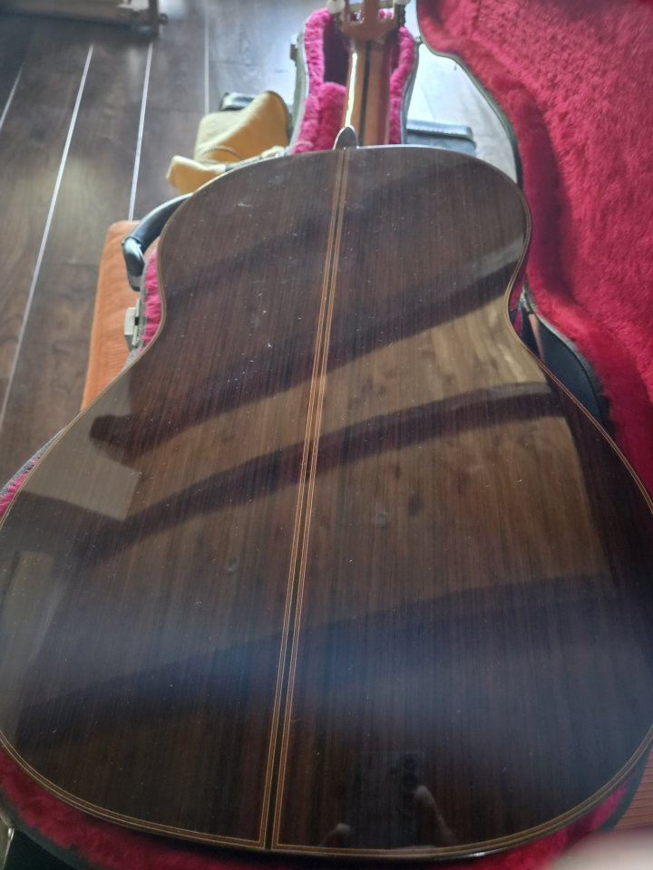 Guitarra Clásica Manuel Raimundo 155 Especial (1999) – Excelente estado de segunda mano · Foto 6 de 8 · Lleida · 1750 €