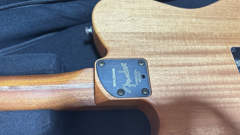 Impresionante Guitarra Fender Acoustasonic Player de segunda mano · Foto 5 de 5 · Segovia · 850 €