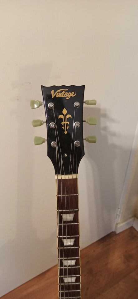 Vintage guitar V100 IT (ice tea)
