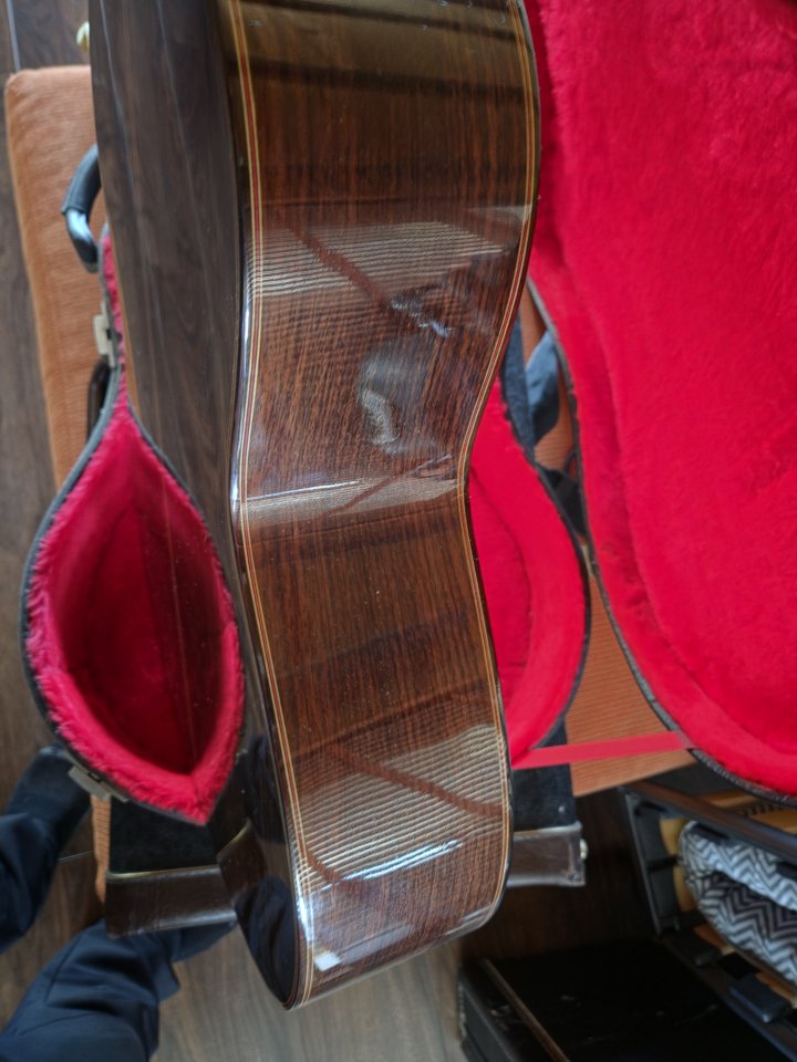 Guitarra Clásica Manuel Raimundo 155 Especial (1999) – Excelente estado de segunda mano · Foto 7 de 8 · Lleida · 1750 €