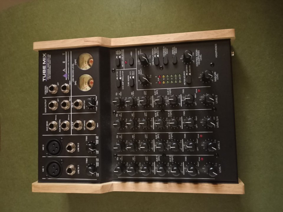 VENDO MESA ART TUBE MIX de segunda mano · Foto 5 de 10 · Alicante · 339 €