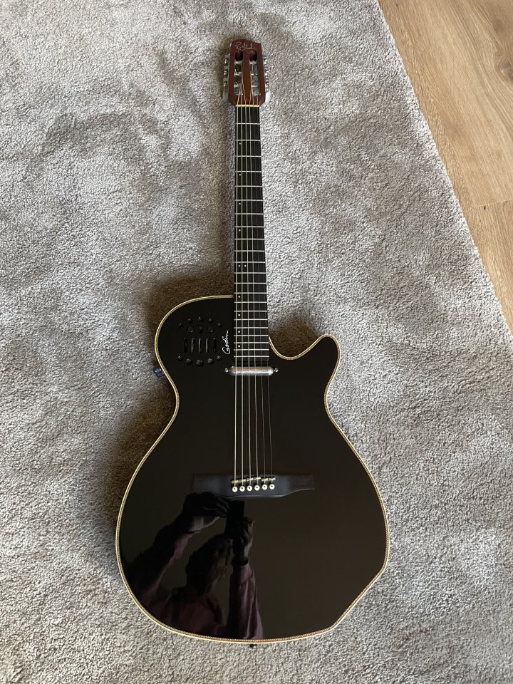 Godin Multiac Spectrum