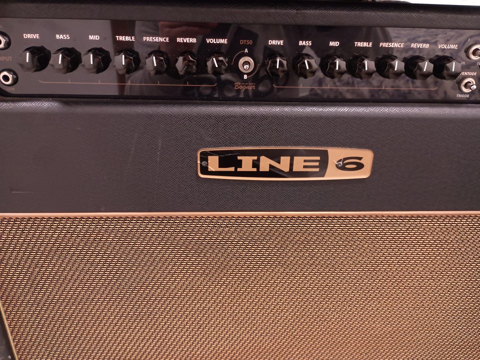 Amplificador Line 6 valvulas (averiado)