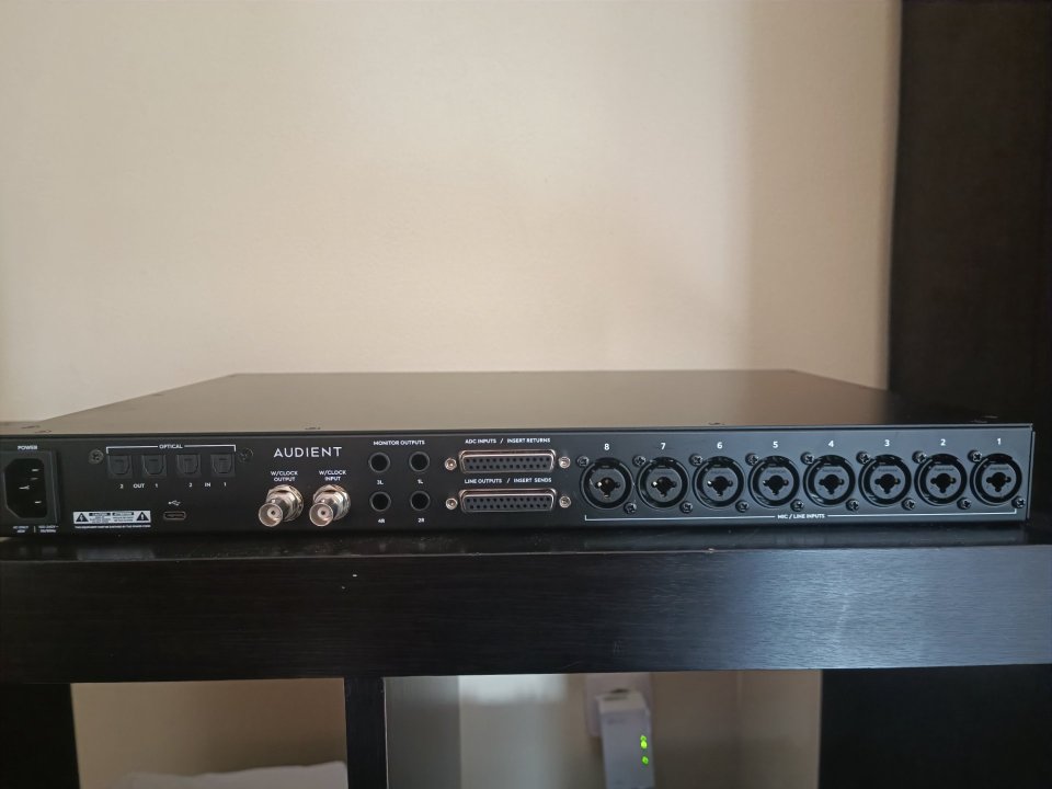 Audient ID48 de segunda mano · Foto 2 de 5 · A Coruña · 700 €