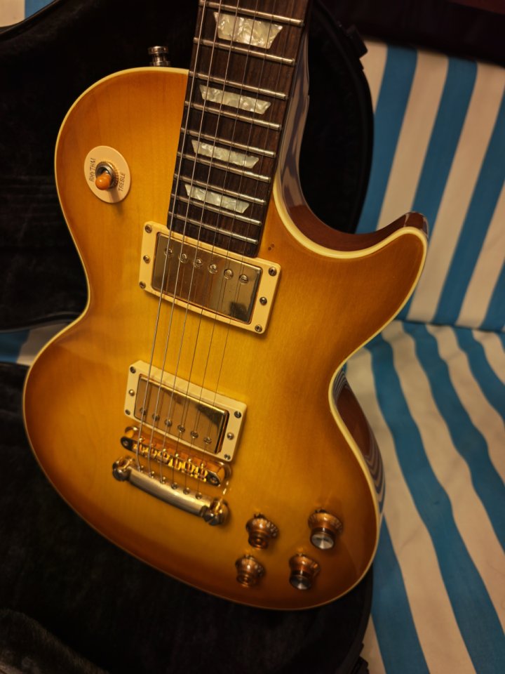 Gibson Les Paul studio de segunda mano · Foto 2 de 7 · Madrid · 1350 €