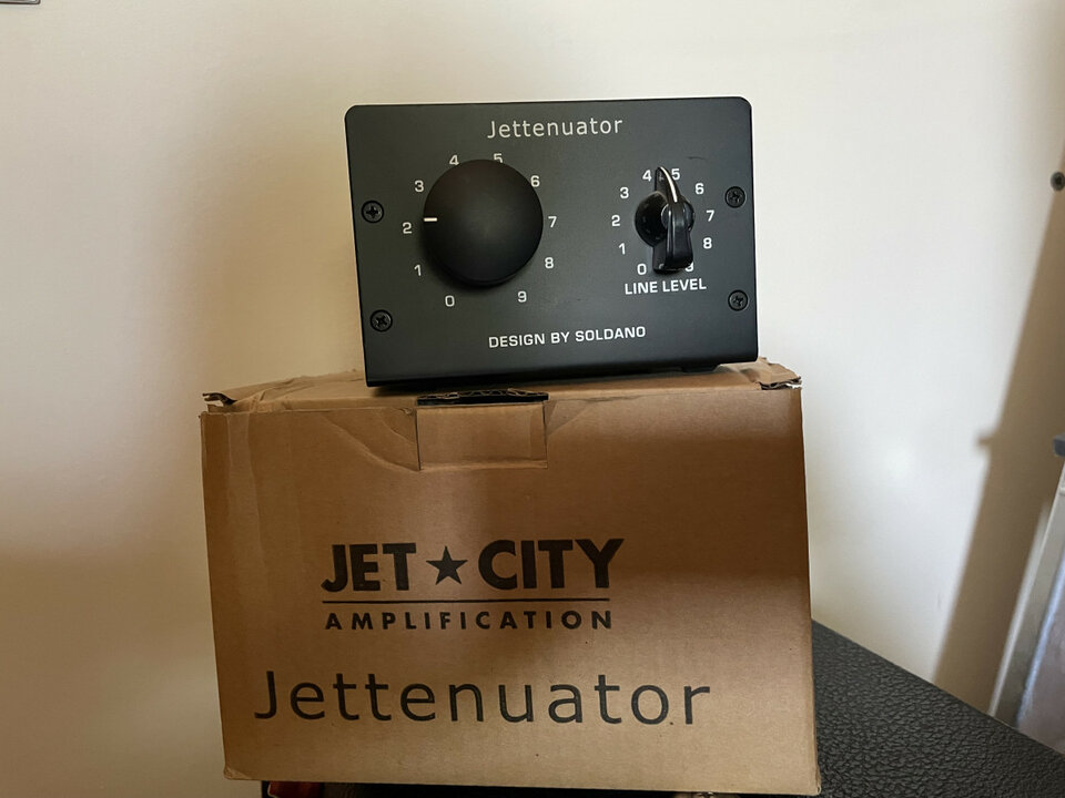 Atenuador Jet City