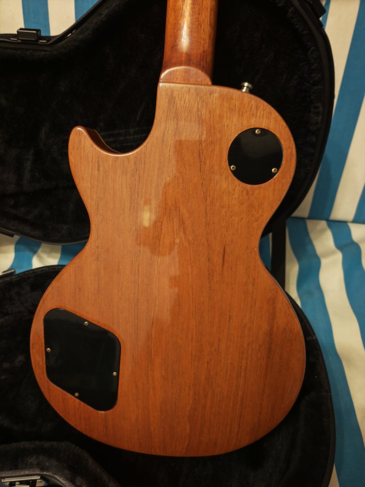Gibson Les Paul studio de segunda mano · Foto 3 de 7 · Madrid · 1350 €