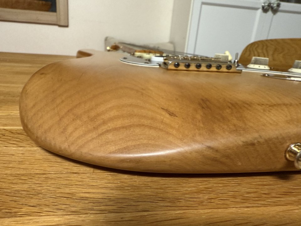 Cuerpo stratocaster Göldo